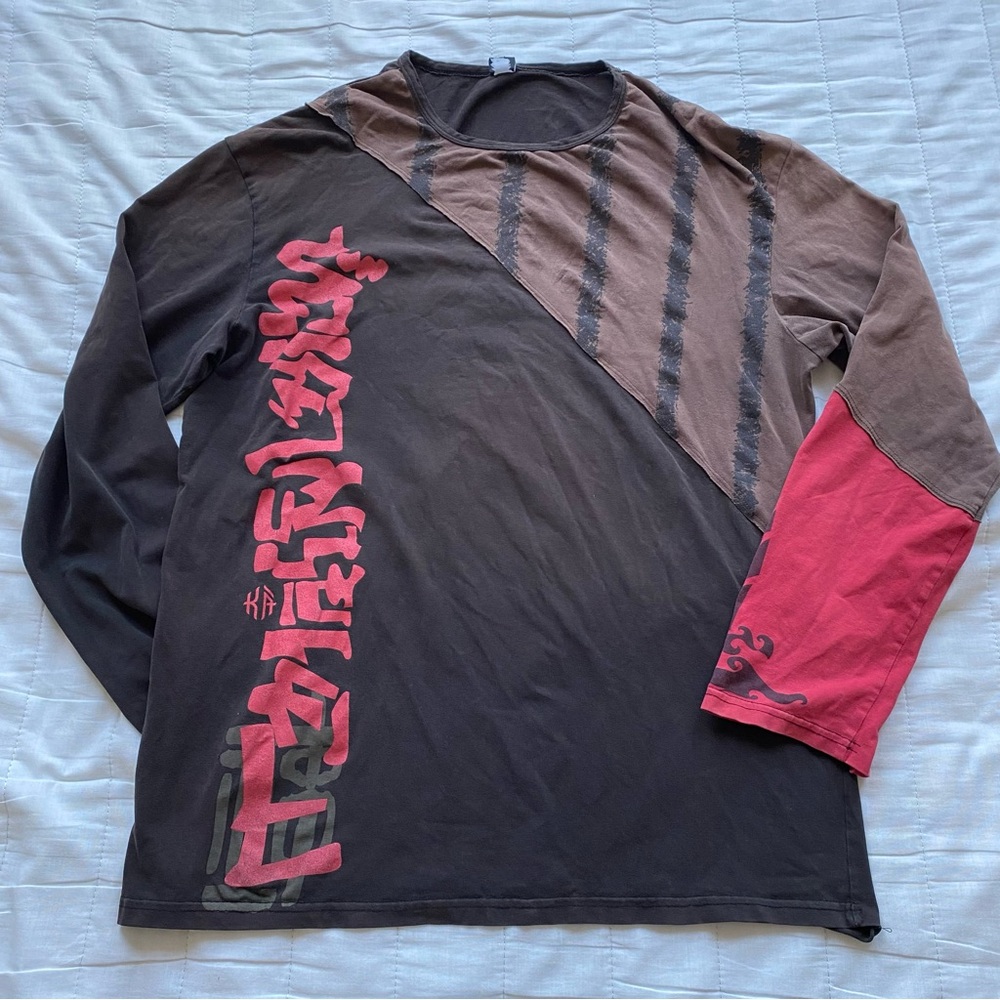 Men's Long-Sleeve Graphic Tee in Brown and Red